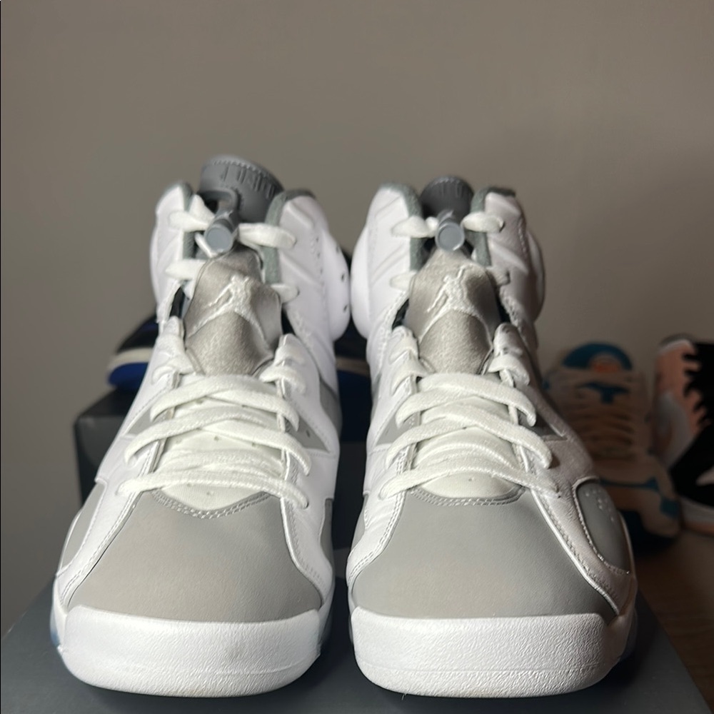 Air Jordan 6 Retro- white, medium grey, cool grey